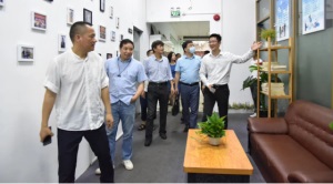 2020-05-22_博士团队参观db多宝视讯汇工厂  共同开辟校企合作新篇章！408.JPG